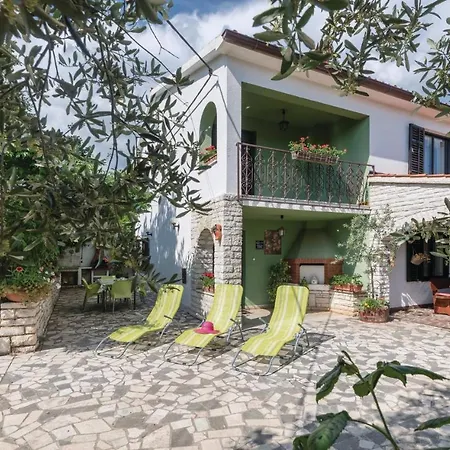 3 Bedroom Lovely In Holiday home *
