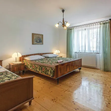 3 Bedroom Lovely In Holiday home *