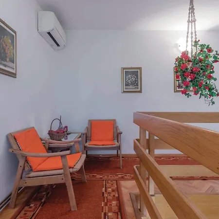 3 Bedroom Lovely In * Manjadvorci