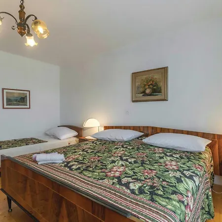 3 Bedroom Lovely In Manjadvorci