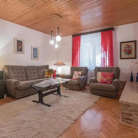 3 Bedroom Lovely In * Manjadvorci