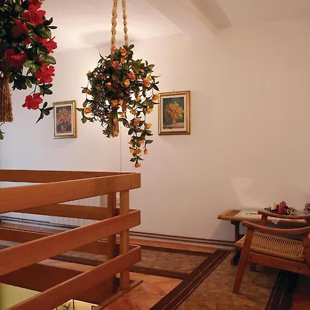 3 Bedroom Lovely In Manjadvorci