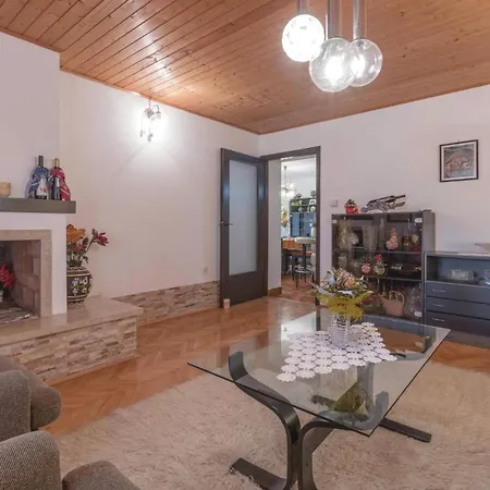 3 Bedroom Lovely In Holiday home *